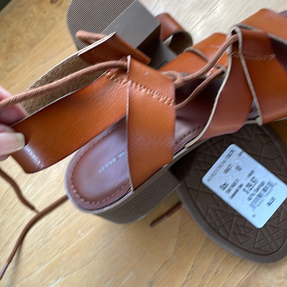 Sandals - Picture 3 of 5